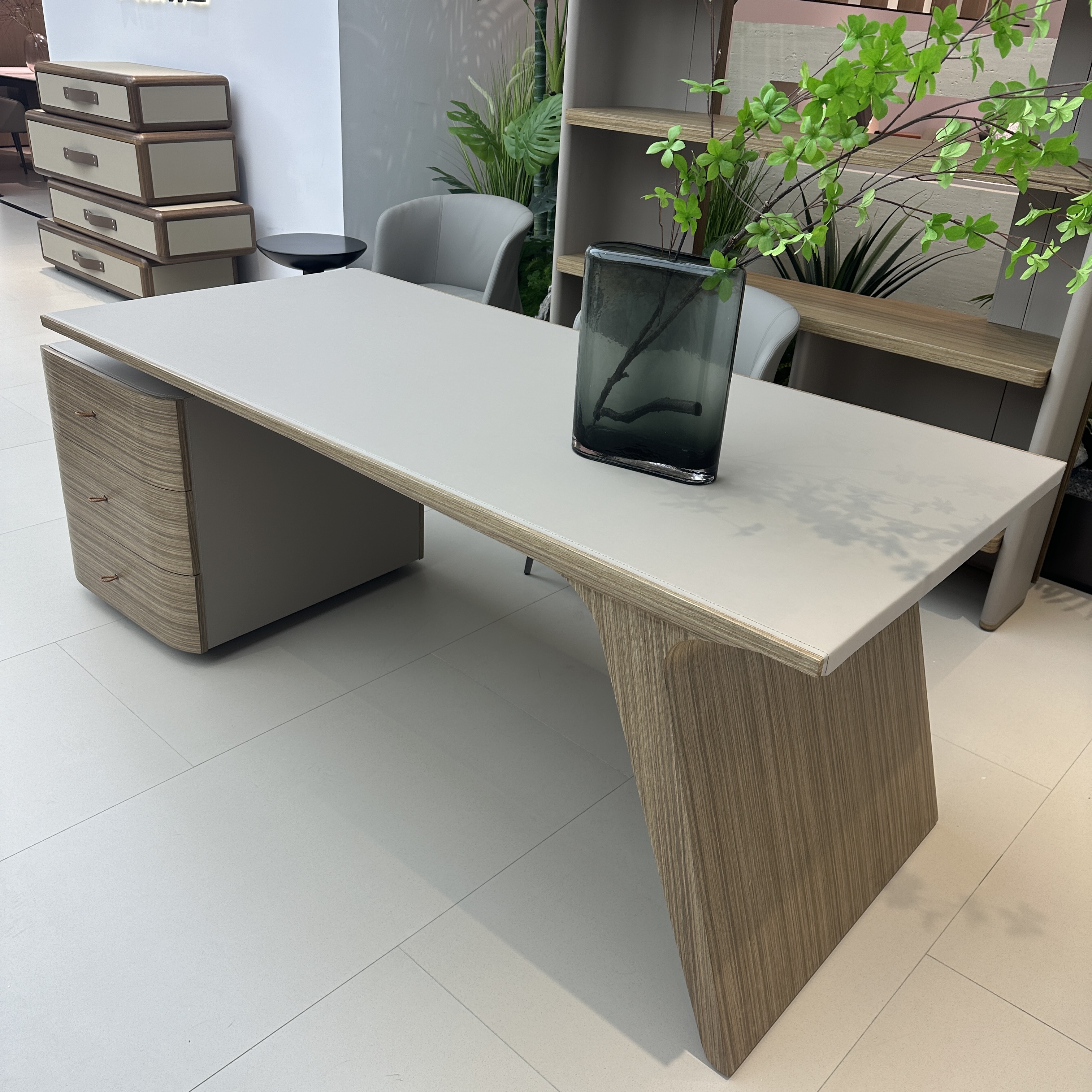 ！@High Quality Office Desk and - مراجعة Office Furniture Manufacturers وسعره