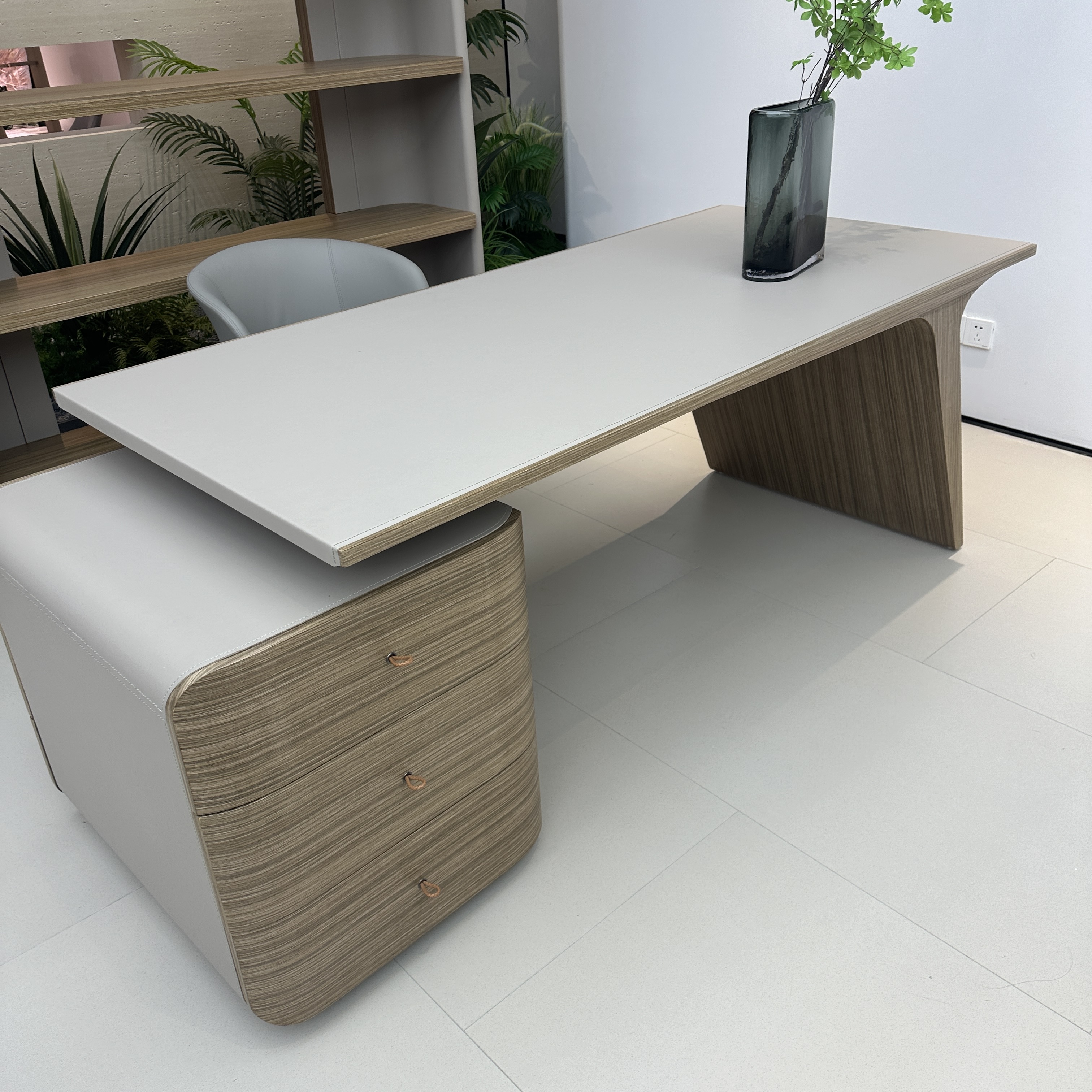 ！@High Quality Office Desk and - مراجعة Office Furniture Manufacturers وسعره